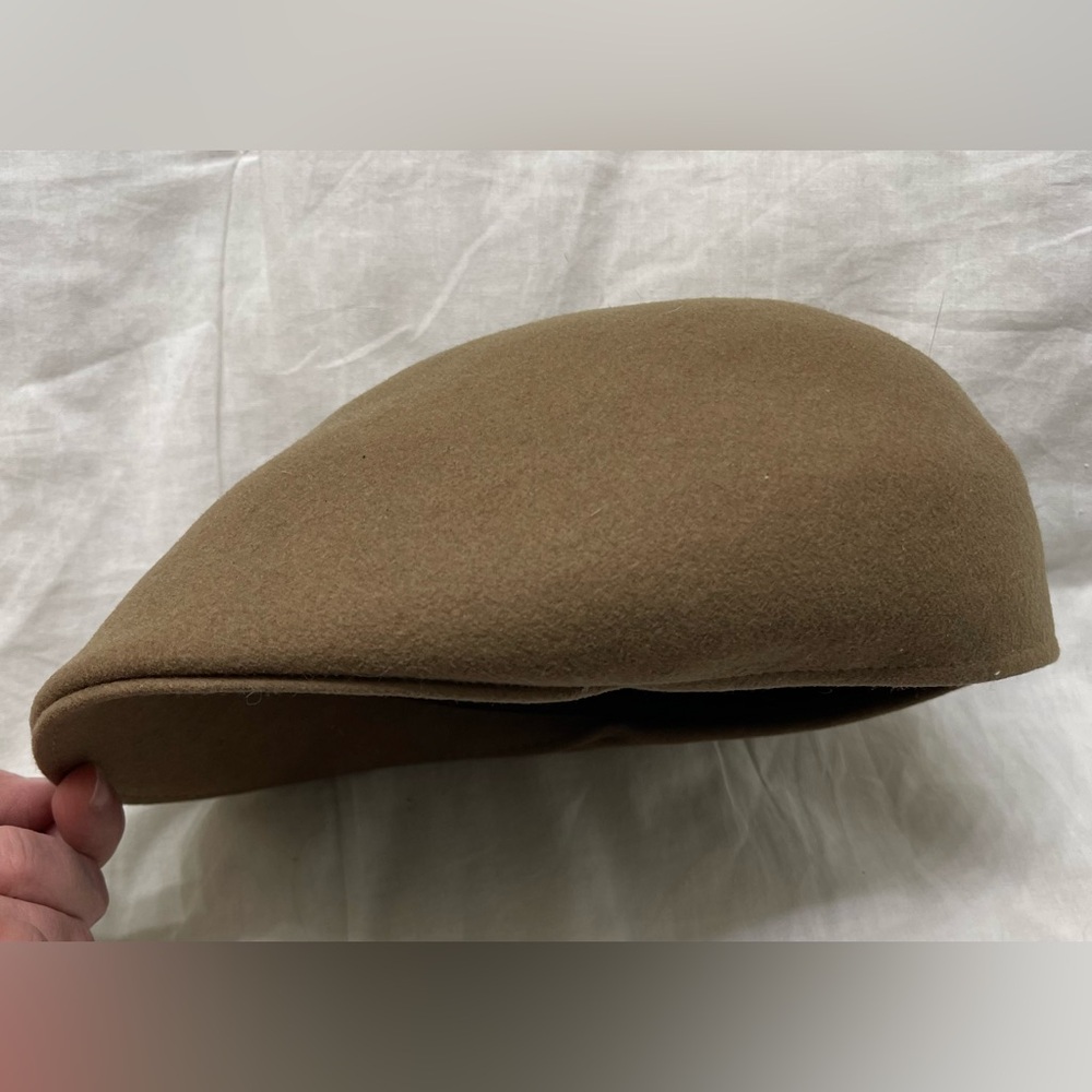 Country Gentleman of London Cabbie Newsboy Driving Hat 100% wool tan color